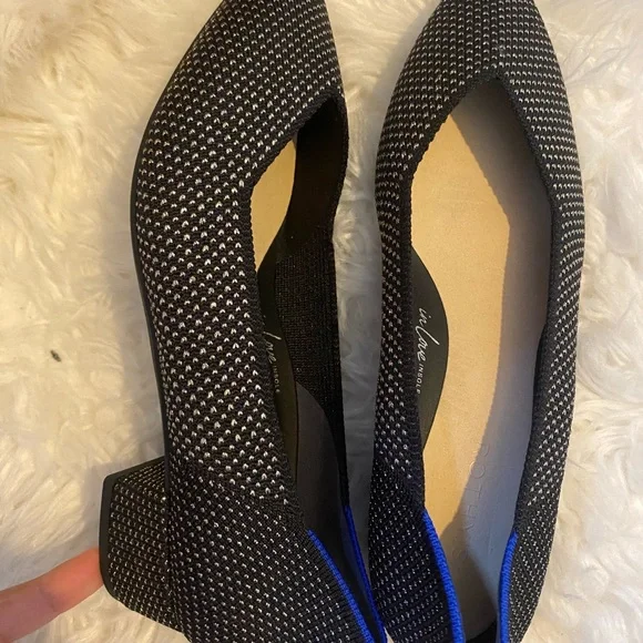 Rothys Sjze 10.5 Stylish Black and Blue Women's Flats - Picture 4 of 4